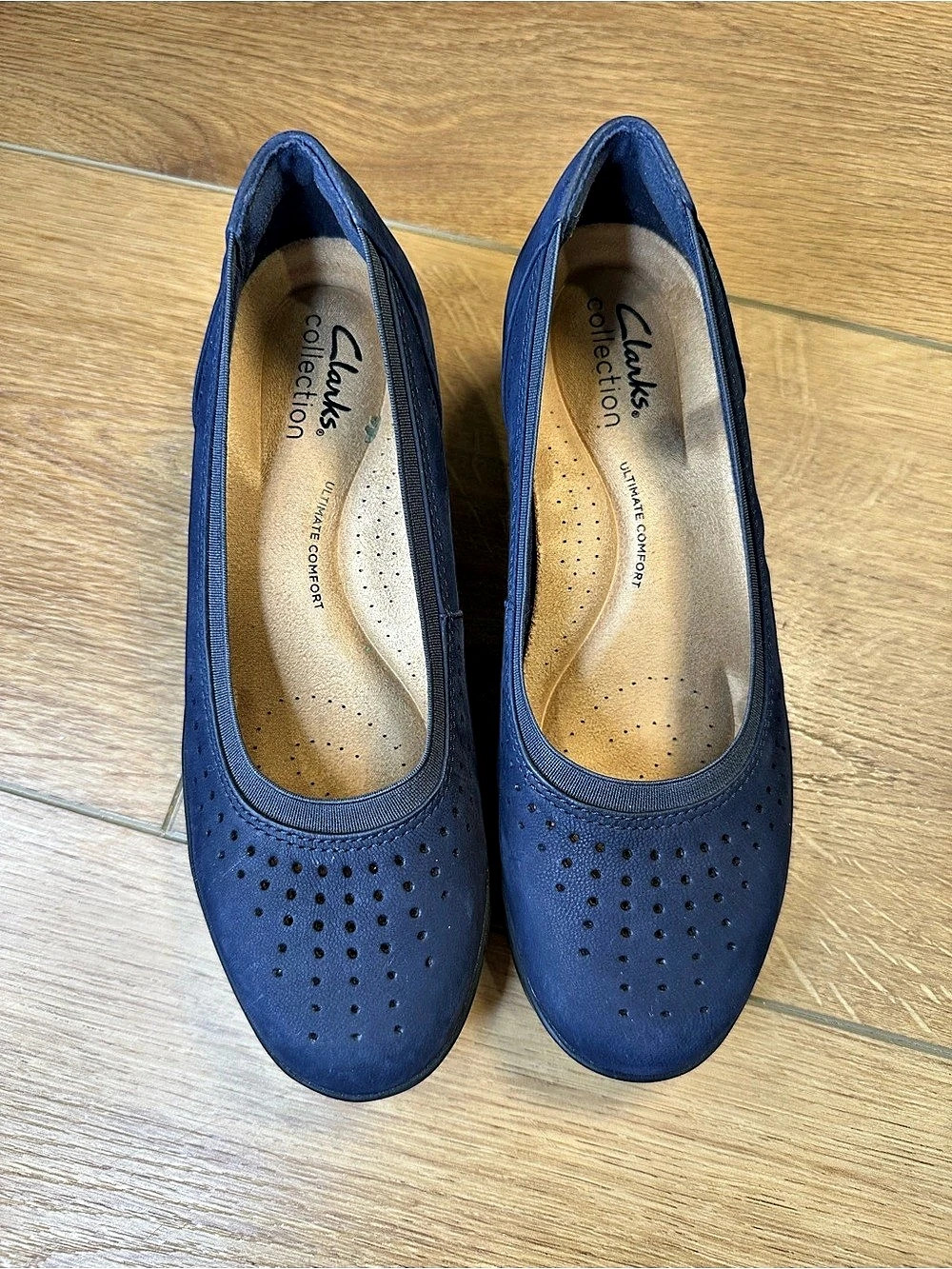 Clarks Collection Navy Blue Perforated Wedge Pumps Size 5.5